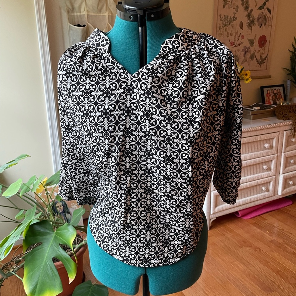 Black and White Top